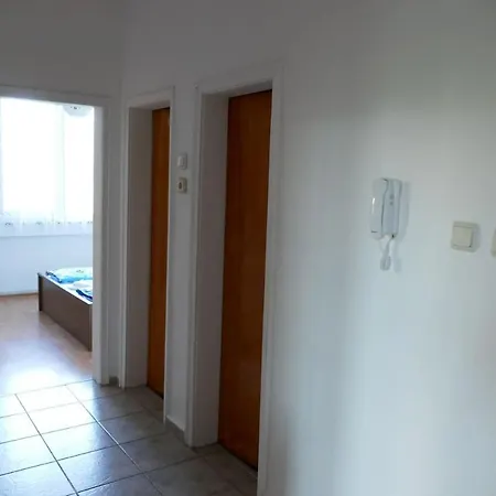 Big Near The Beach And The Sea Garden! Apartment