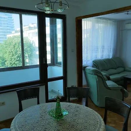 Apartment Big Near The Beach And The Sea Garden! Burgas